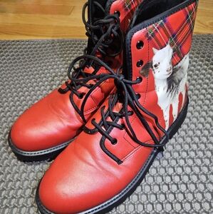 New Red and black leather lace-up boots with a Goat design sz 10